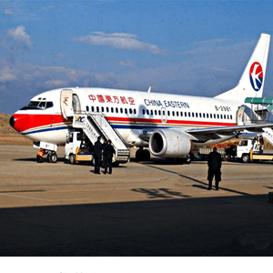 伊春机场空运航空快运业稳步发展的原因是什么？